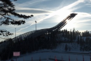 Die 2008 errichtete neue Skisprungschanze am Holmenkollen in Oslo(Hier habe ich den "Miniatureffekt" ausprobiert)