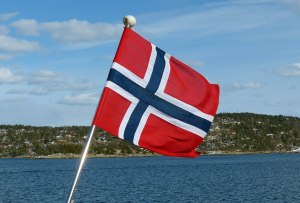 und die darf natürlich nicht fehlen: das Skandinavische Kreuz mit weißer Kontur auf Rotem Grund