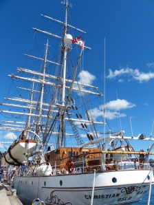 Der Dreimaster hat 27 Segel