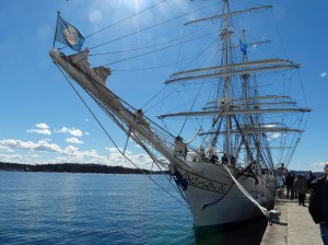 Die "Christian Radich" ...