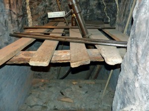 Bergbaumuseum: Schacht in der Grube