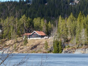 Ja, auch nicht schlecht: See zum Rudern oder Baden vor der Tuer und nebenan: