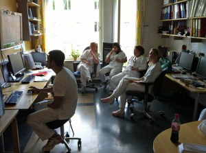 gebanntes Zuschauen bei der schwedischen Traumhochzeit (da war es gerade eine halbe Stunde ruhig)