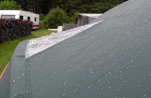 Das Zelt hielt dicht - aber angenehm Zelten ist was anderes (Ich würde ein Wohnmobil bevorzugen.... :-) )