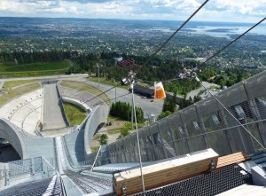 Sommerspaß für Adrenalin-Junkies: 300m am Seil hinunterrutschen - "Fühlen wie die Skispringer"