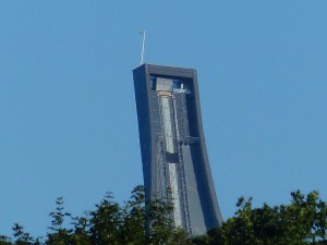Holmenkollenschanze ebenfalls nach der Arbeit in der Bereits hochstehenden Sonne
