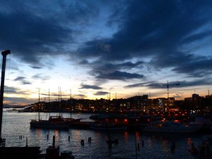 Aker Brygge in der Dämmerung...