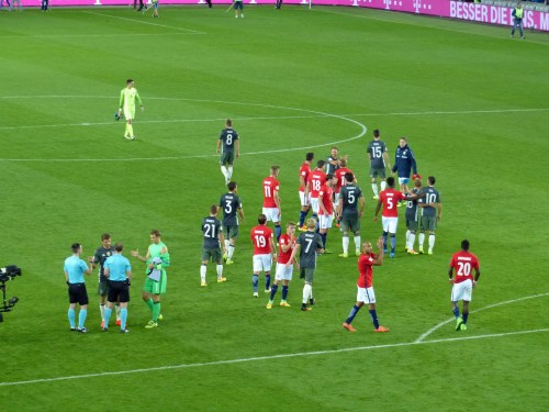 und dann war es vorbei: 3:0 für Deutschland. Gelungener Beginn der WM Quali